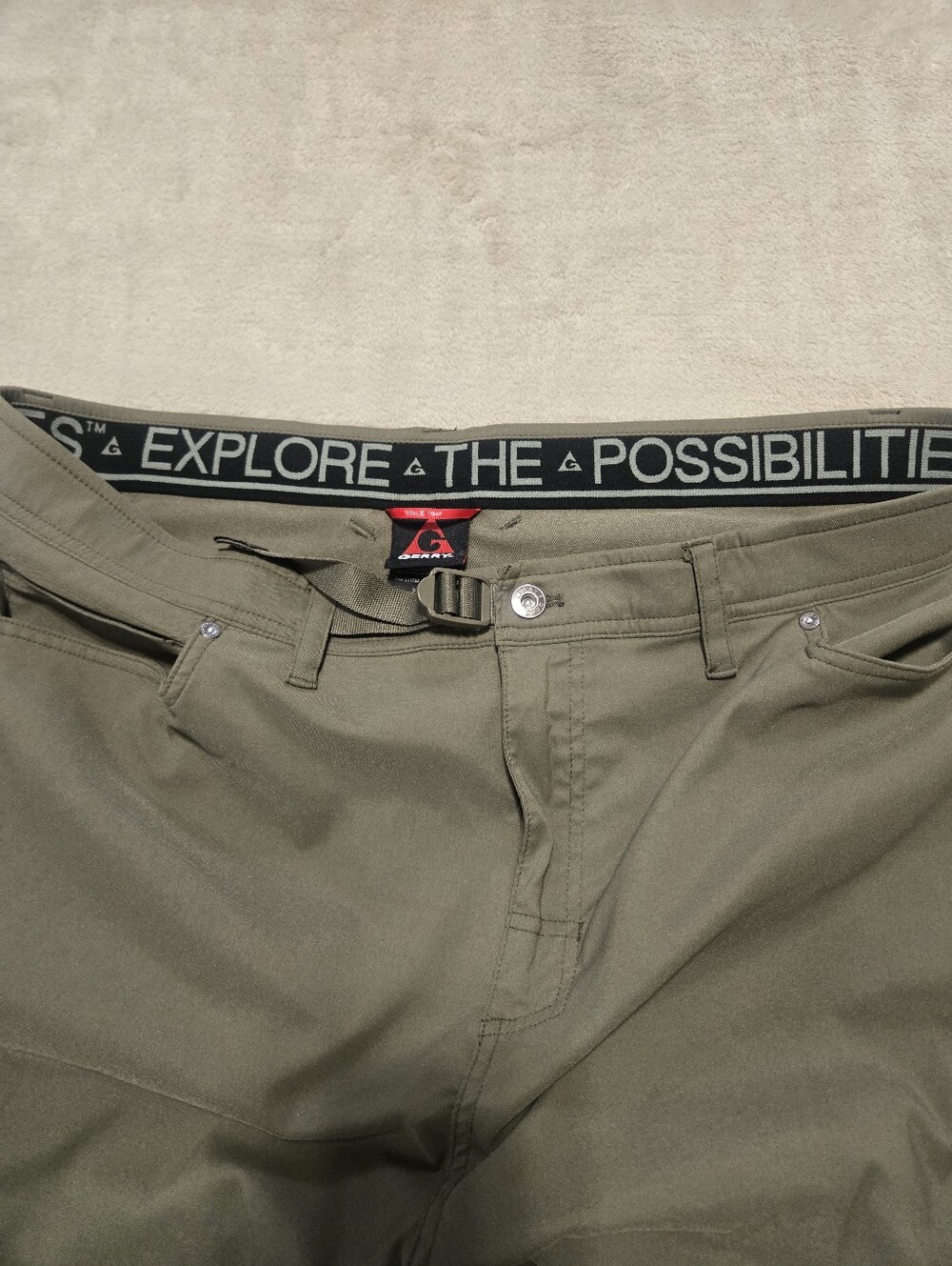 Gerry Weber Olive Green Athletic Shorts with Webbing Belt Mens Size 40 Hiking - Picture 3 of 9